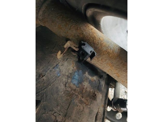 Front-Strut Wiring Holder — image 1 of 6