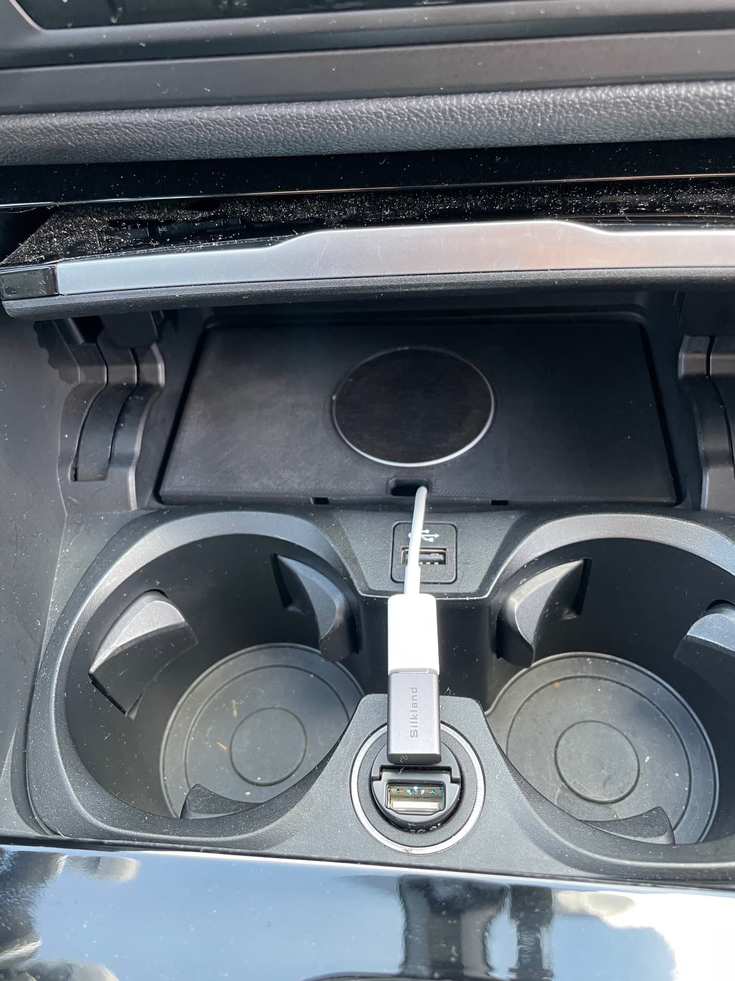 MagSafe Console Charging Insert — image 1 of 1