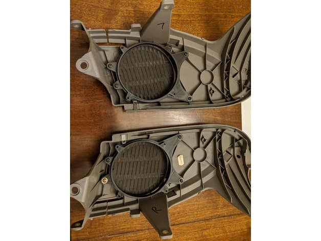 318ti Rear 5.25-Inch Speaker Adapter Pair