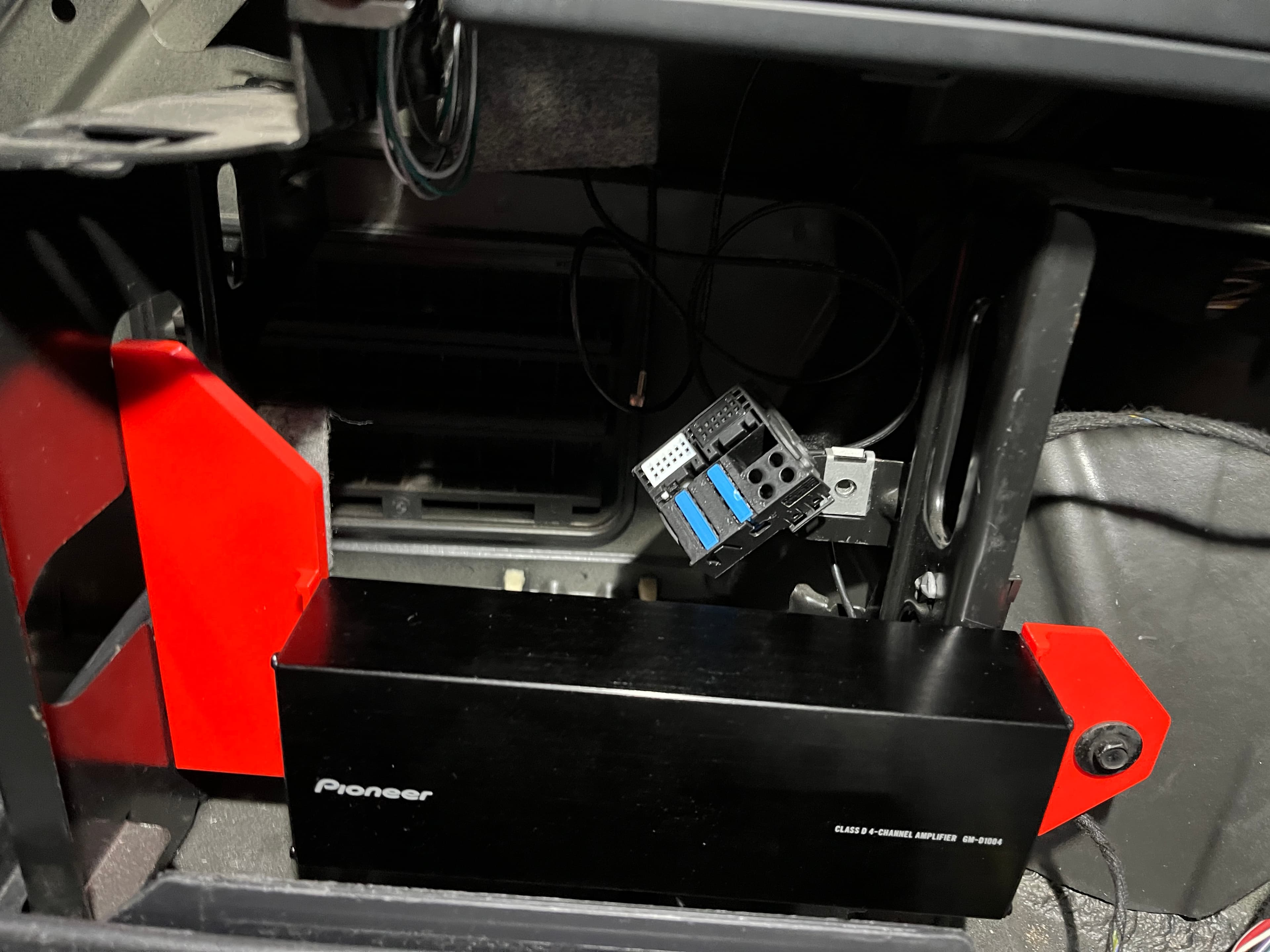 Pioneer GM-D1004 Amplifier Bracket