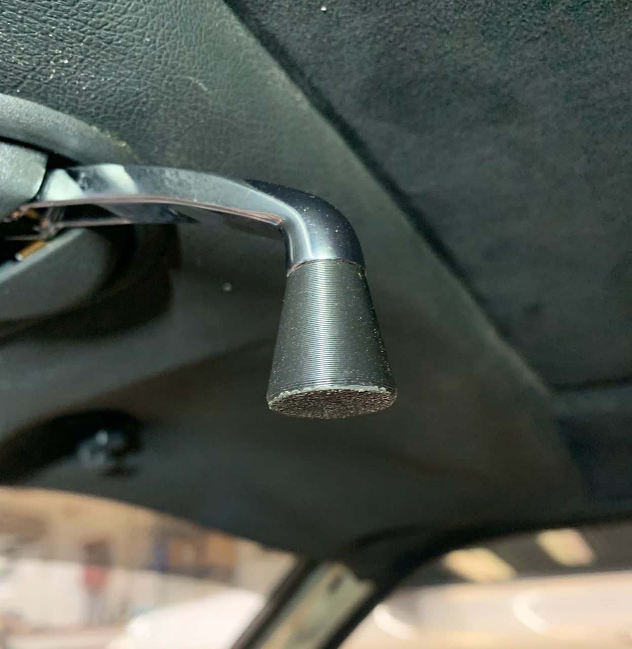 Late-Model Manual-Sunroof Knob