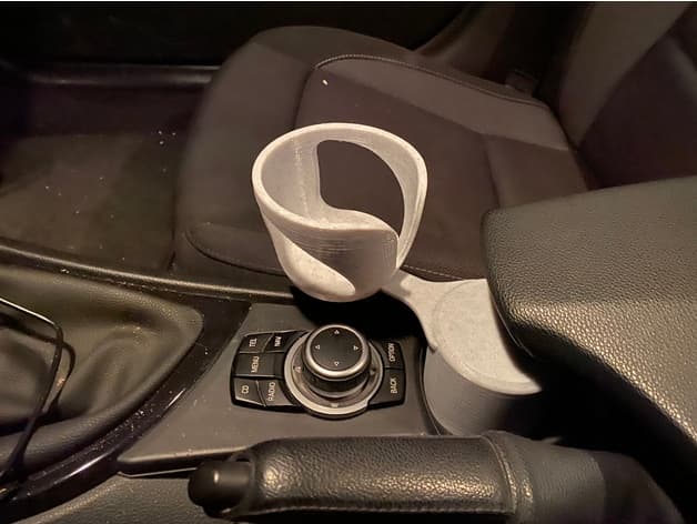 Armrest-Clearance Cup Holder