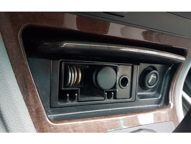 Front Ashtray Coin Organizer
